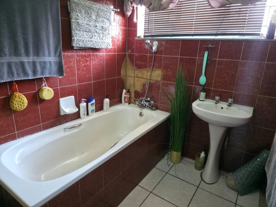 3 Bedroom Property for Sale in Oos Einde North West